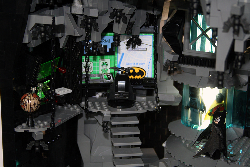 Illustration for article titled Holy Batman and His Bloody Amazing 9,000-Brick Lego Batcave!
